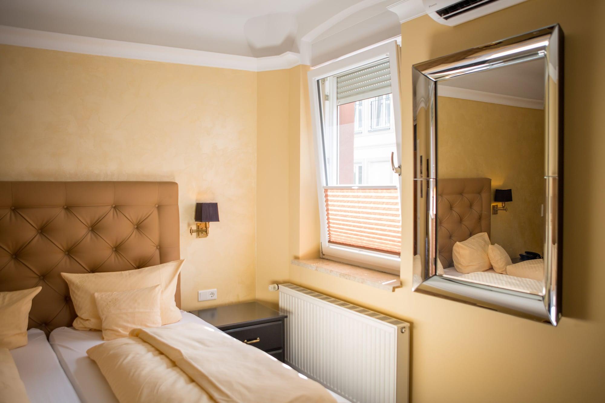 Hotel Heidelberger Hof Esterno foto